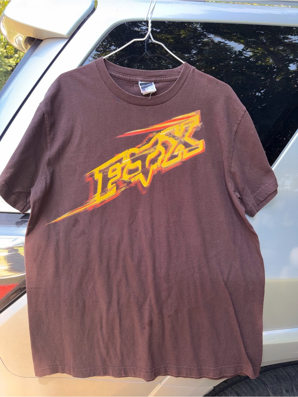 Early 2000s Fox Men's Brown Graphic Tee
